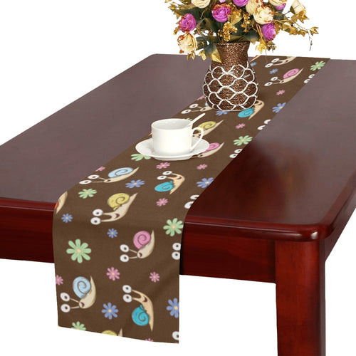 Snail Pattern Print Design 03 Table Runner