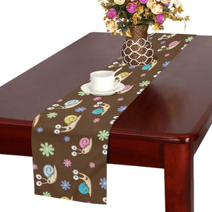 Snail Pattern Print Design 03 Table Runner