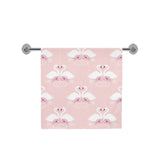 White swan and flower love pattern Bath Towel