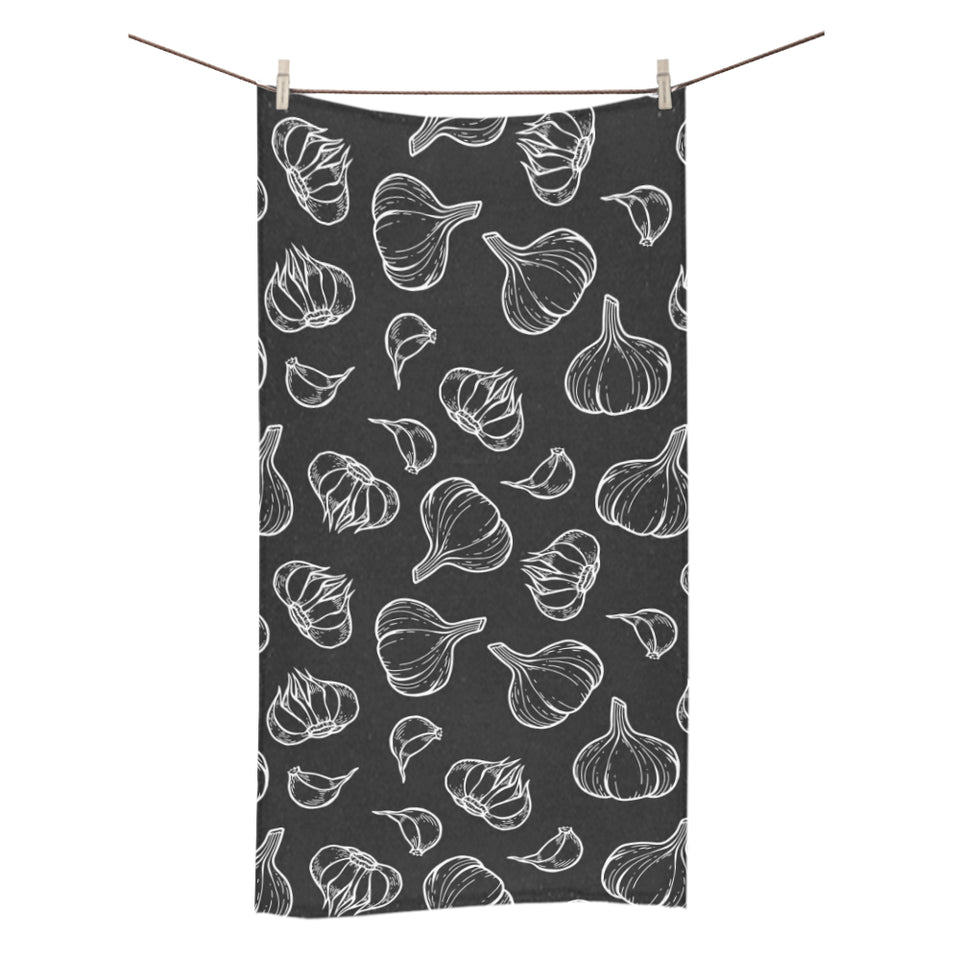 Garlic pattern black background Bath Towel