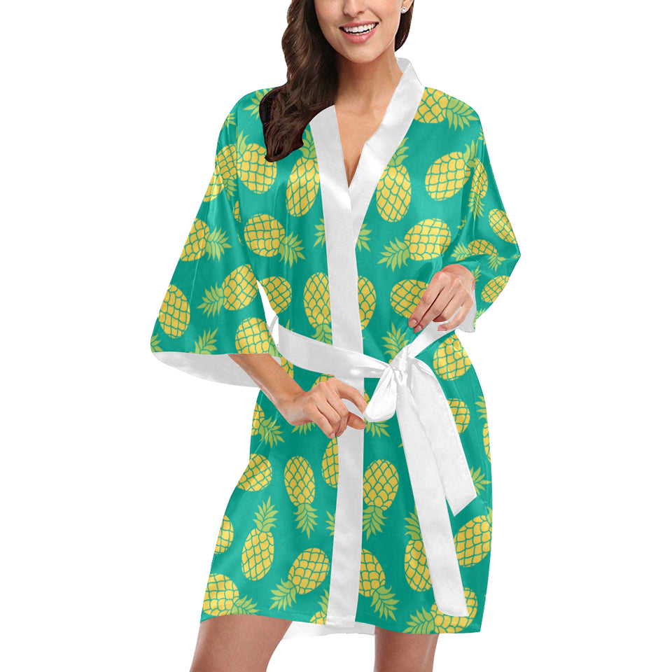 Pineapples pattern green background Women's Short Kimono Robe