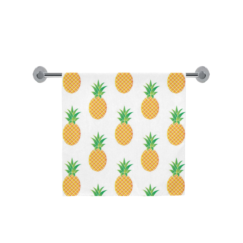 Pineapples pattern Bath Towel