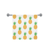 Pineapples pattern Bath Towel