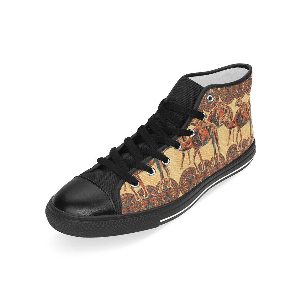 Camel polynesian tribal design pattern Men's High Top Canvas Shoes Black