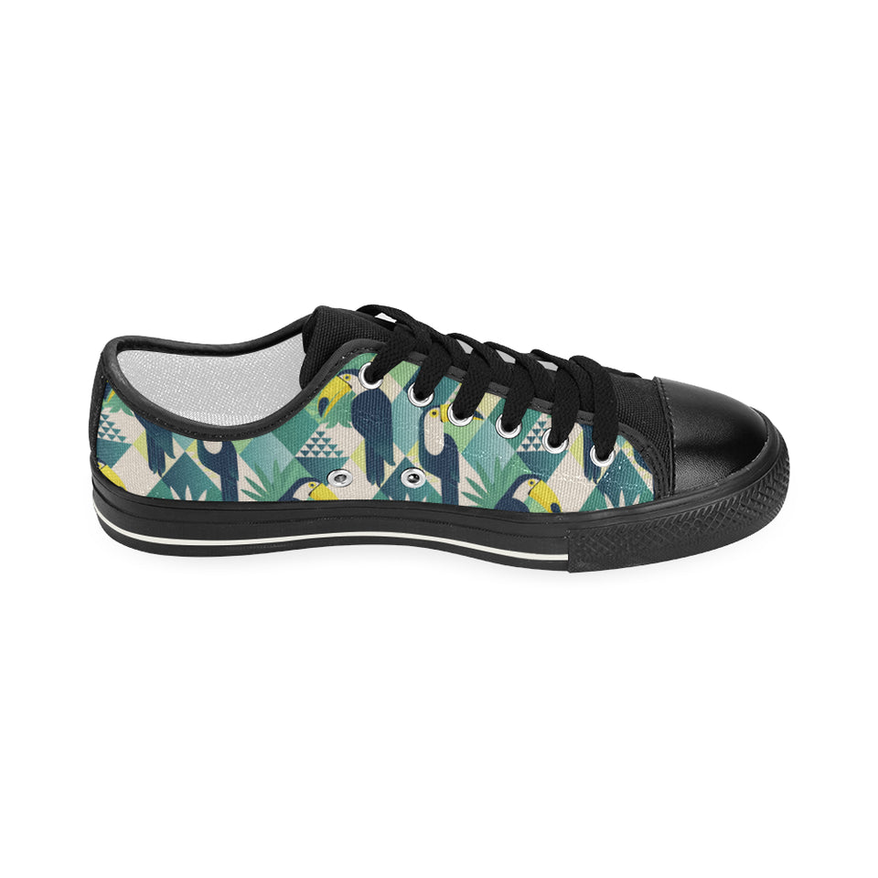 Toucan tropical leaves design pattern Women's Low Top Canvas Shoes Black