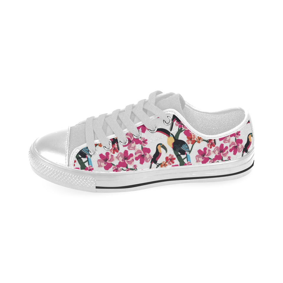 Toucan flower design pattern Men's Low Top Shoes White