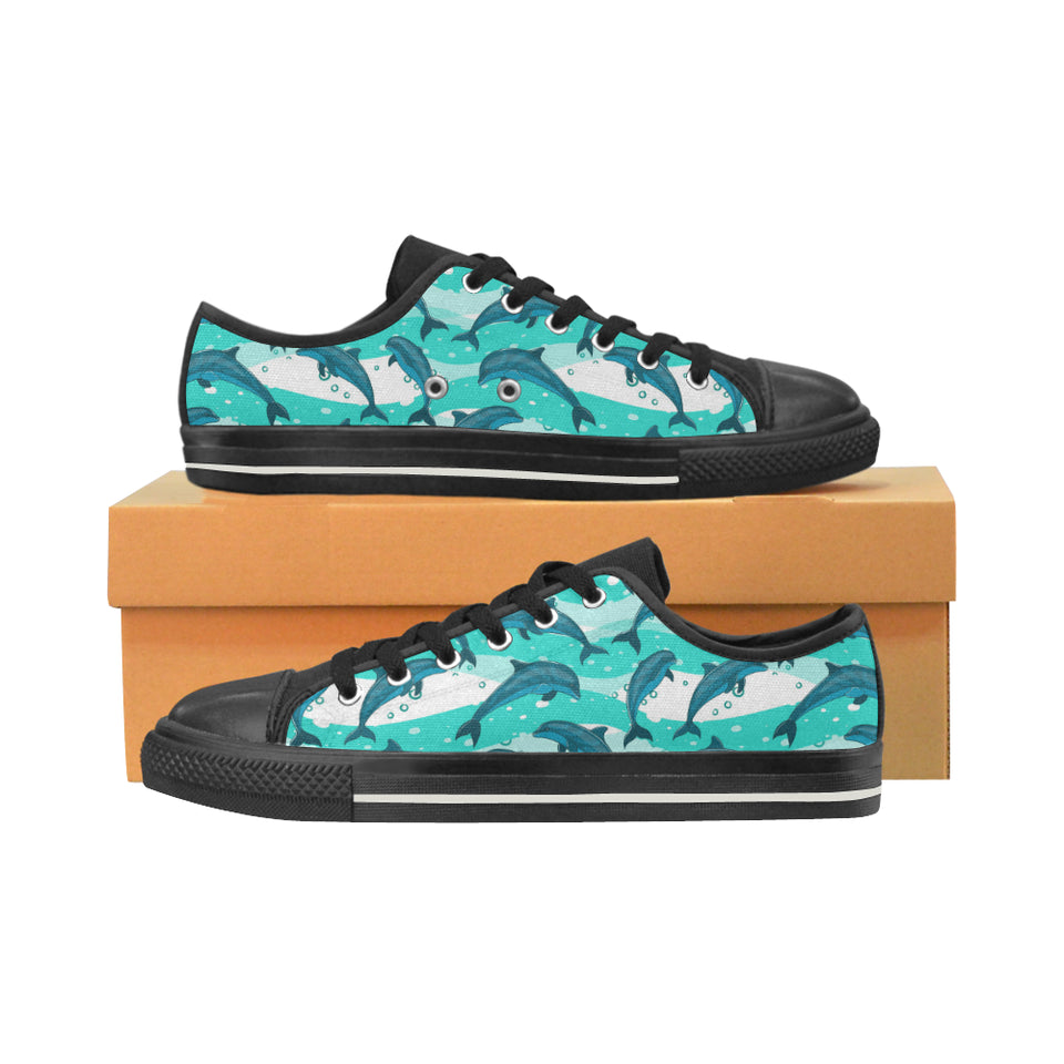 Dolphin sea pattern Men's Low Top Canvas Shoes Black