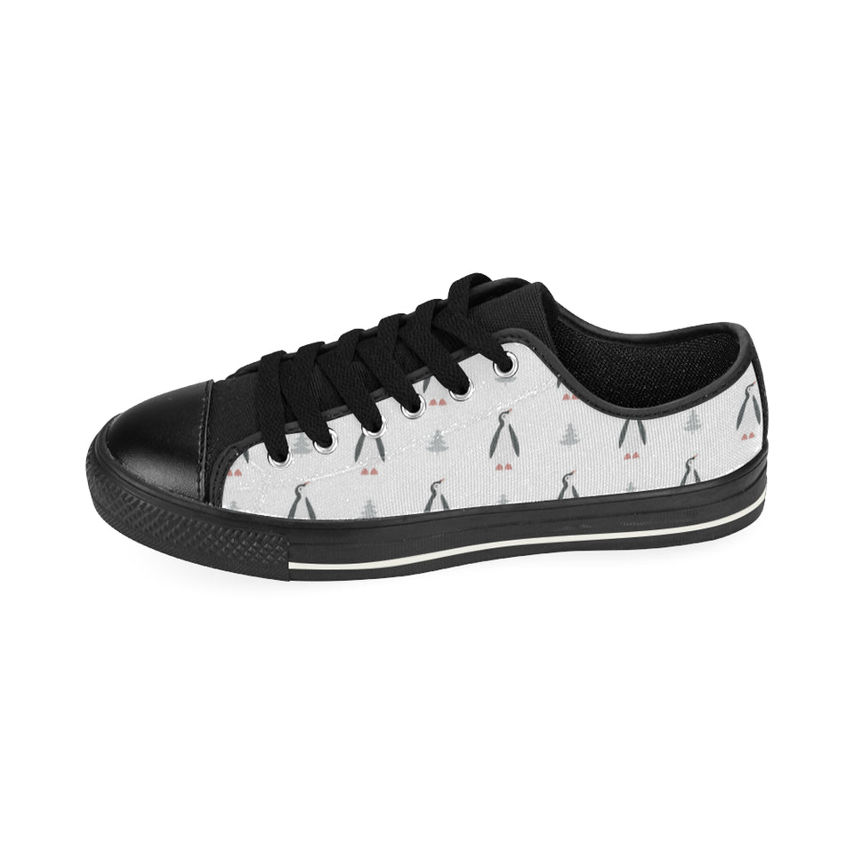 Penguin pattern Men's Low Top Canvas Shoes Black