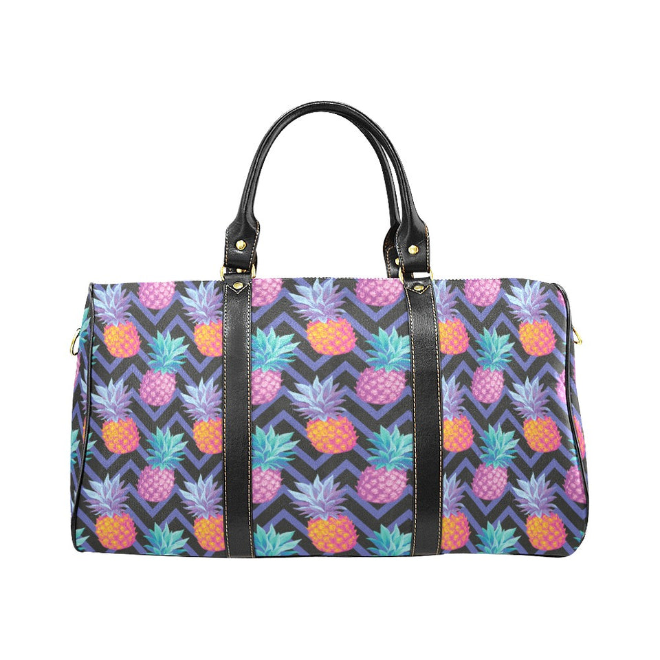 Pineapples pattern zigzag background Travel Bag