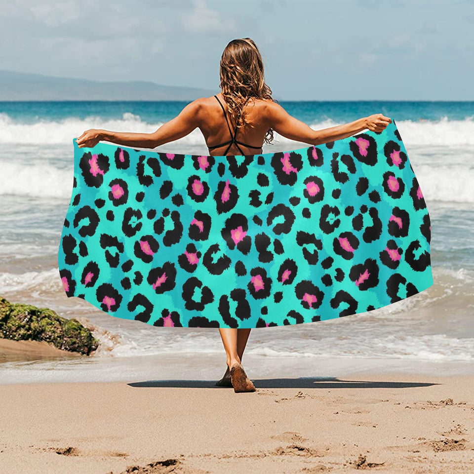 Green leopard skin print pattern Beach Towel