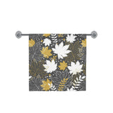Beautiful gold autumn maple leaf pattern Bath Towel