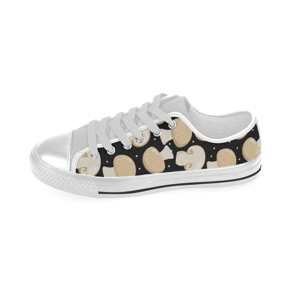 Champignon mushroom pattern Men's Low Top Canvas Shoes White