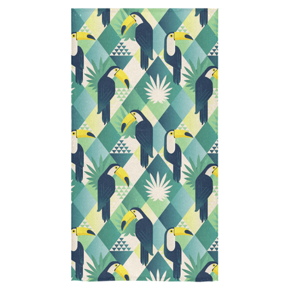 Toucan tropical leaves design pattern Bath Towel