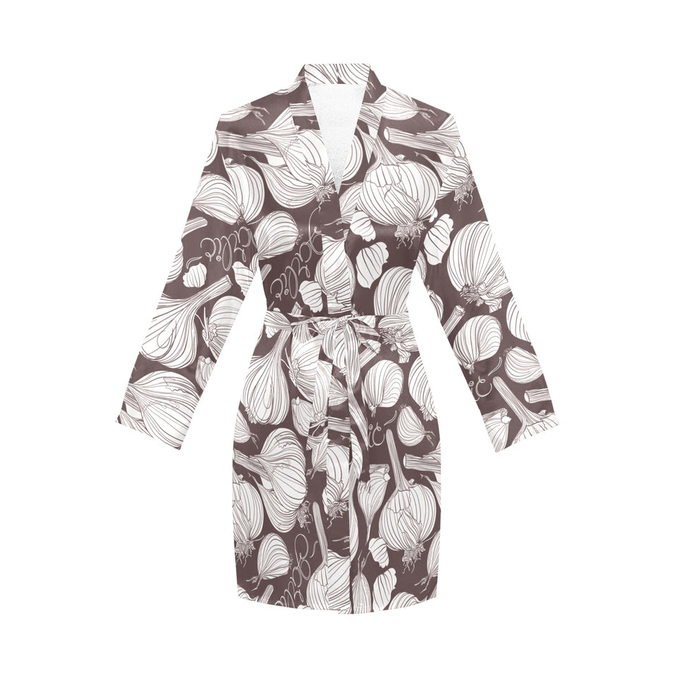 Garlic bulb dark background Women's Long Sleeve Belted Night Robe