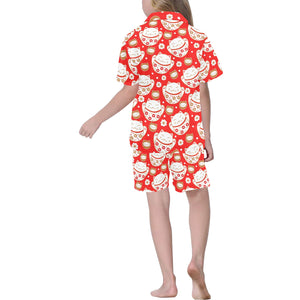 Cute Maneki neko cat red background Kids' Boys' Girls' V-Neck Short Pajama Set