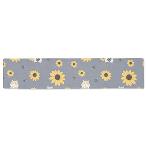 Cute hamster sunflower pattern background Table Runner