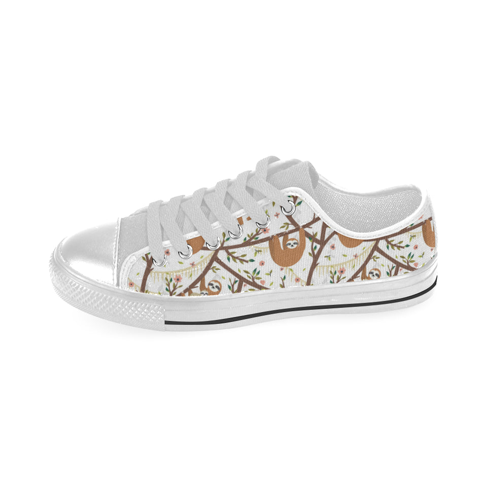 Sloths hanging on the tree pattern Men's Low Top Shoes White
