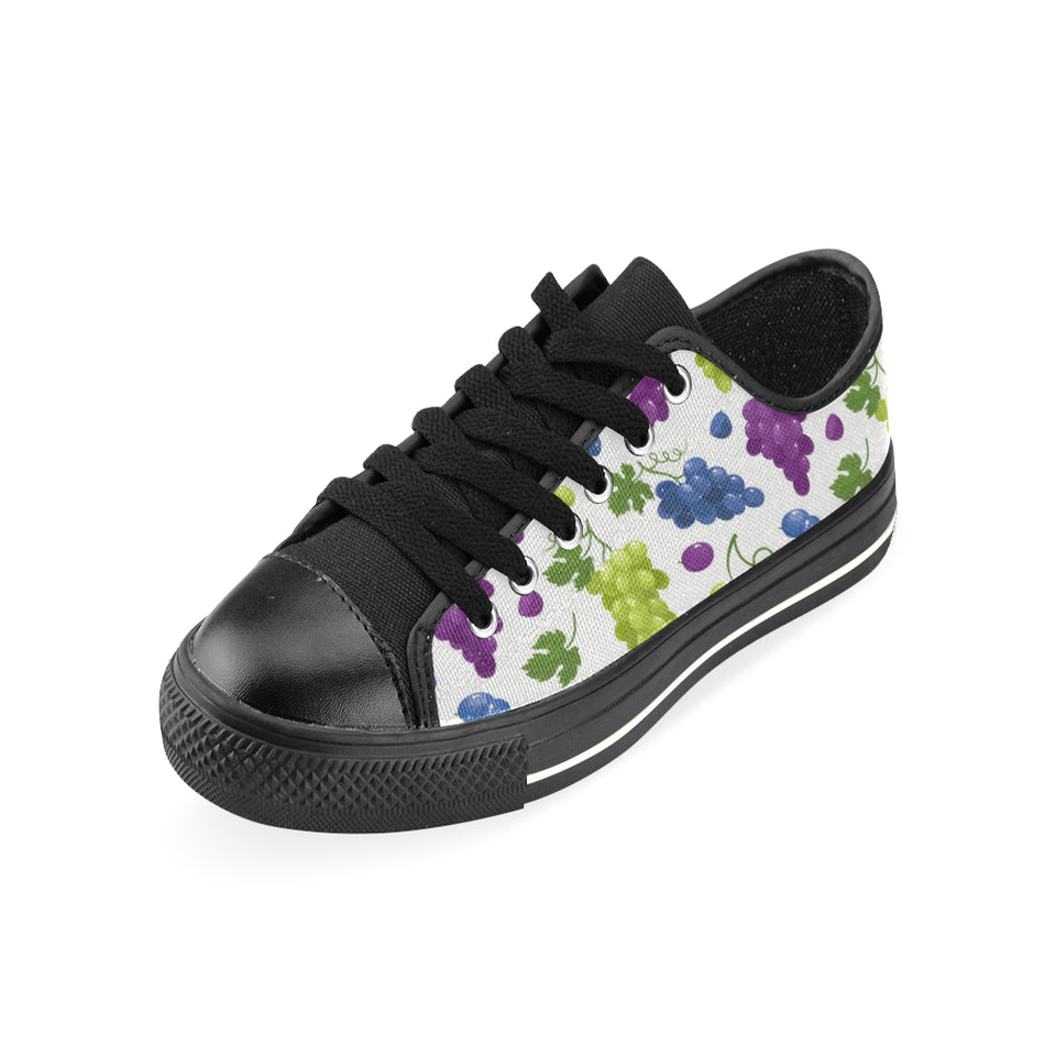 Grape pattern Men's Low Top Canvas Shoes Black