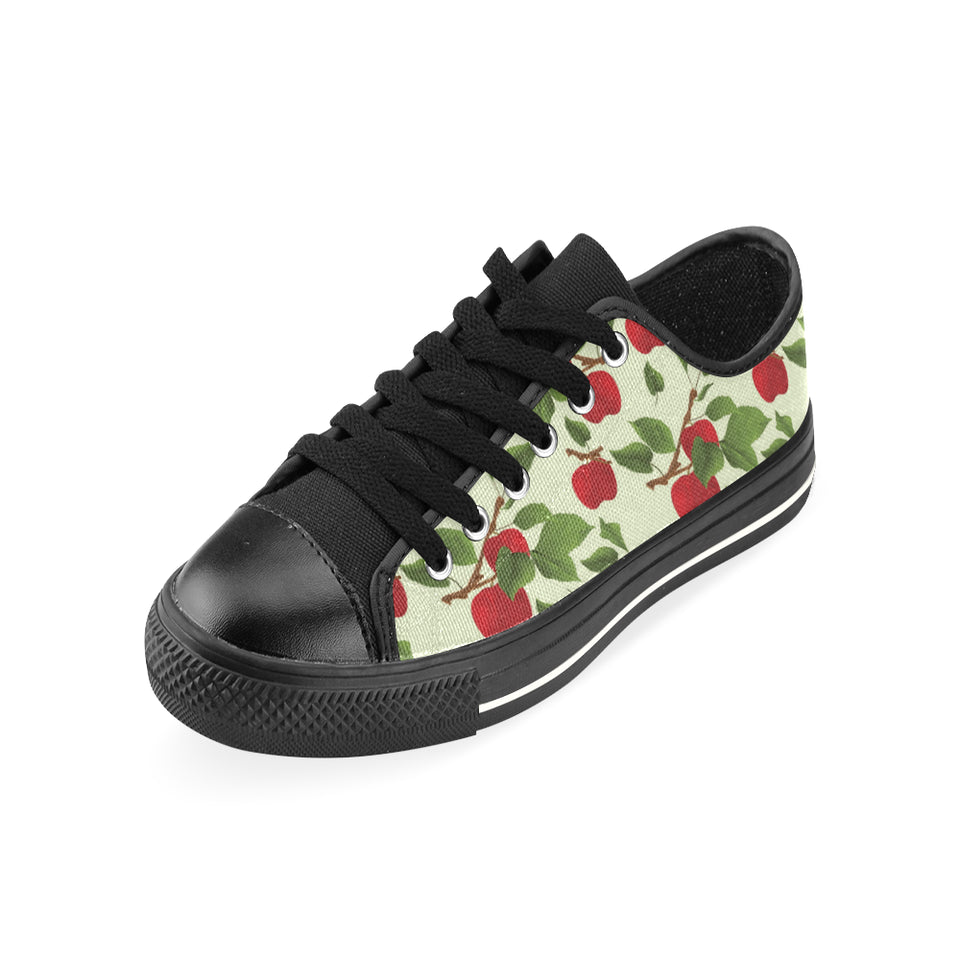 Red apples leaves pattern Men's Low Top Canvas Shoes Black