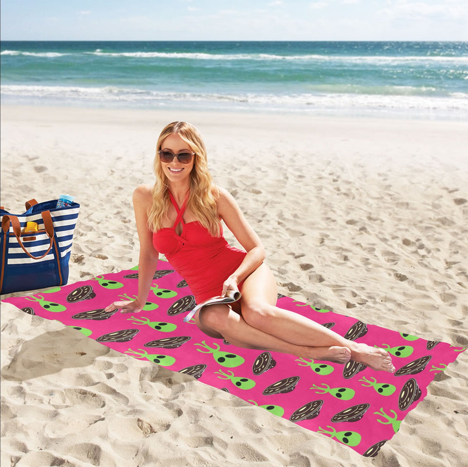 Alien Pattern Print Design 03 Beach Towel