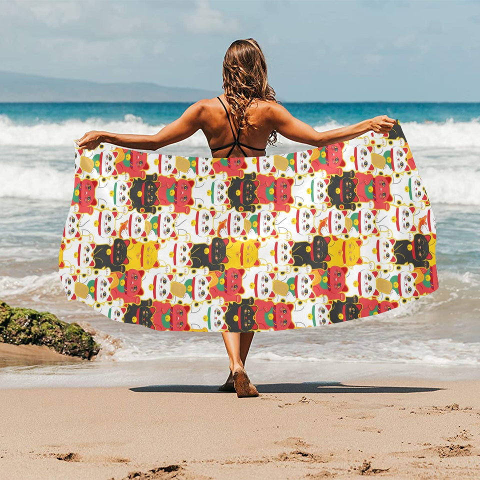 Colorful Maneki neko cat pattern Beach Towel