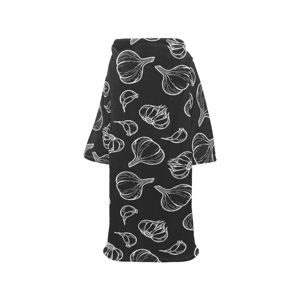 Garlic pattern black background Blanket Robe with Sleeves