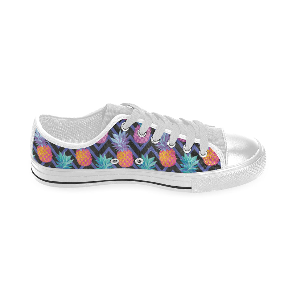 Pineapples pattern zigzag background Men's Low Top Shoes White