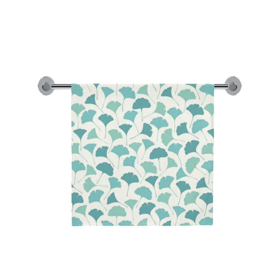 Green ginkgo leaves pattern Bath Towel