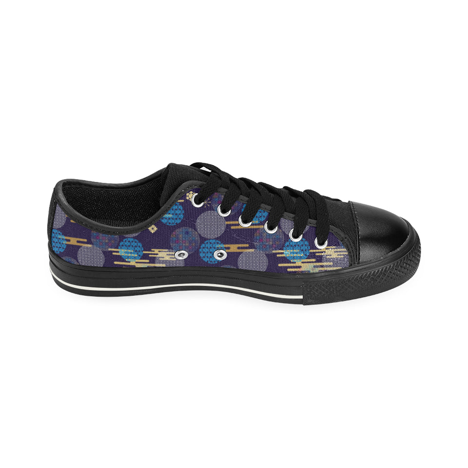 Blue japanese pattern cloud wave flower Men's Low Top Canvas Shoes Black