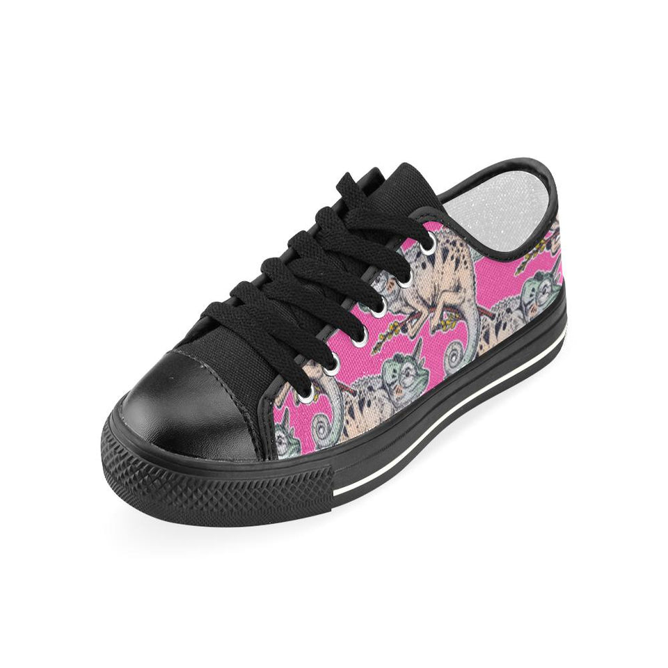 Chameleon lizard pattern pink background Kids' Boys' Girls' Low Top Canvas Shoes Black