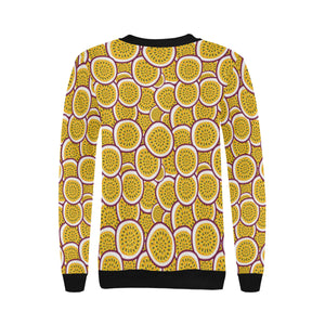 Passion fruits slice pattern Women's Crew Neck Sweatshirt