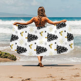 Christmas tree holly snow star pattern Beach Towel