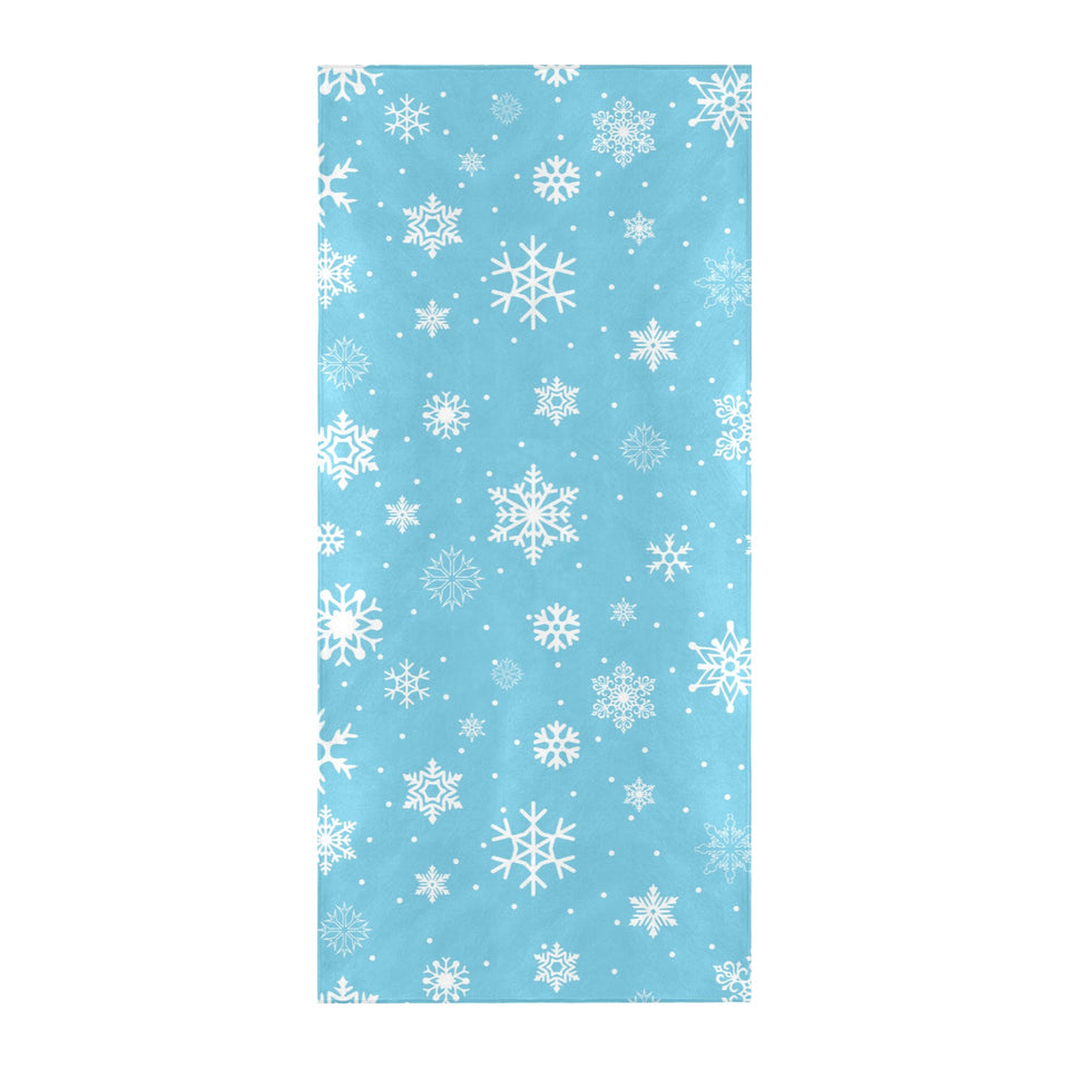 Snowflake pattern blue background Beach Towel