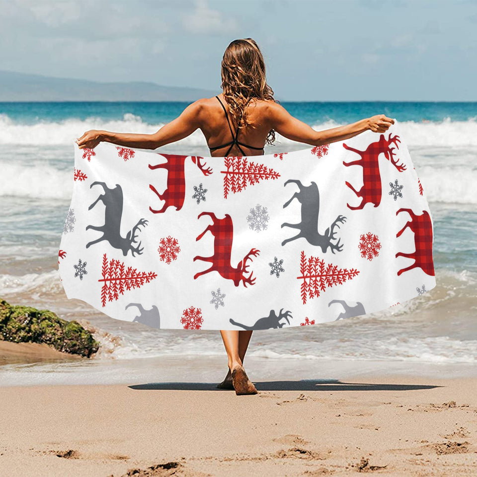 Deer tree snowflakes chrismas pattern Beach Towel
