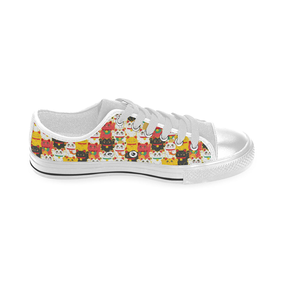 Colorful Maneki neko cat pattern Men's Low Top Canvas Shoes White