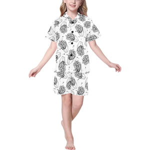 Hand drawn french fries pattern Kids' Boys' Girls' V-Neck Short Pajama Set