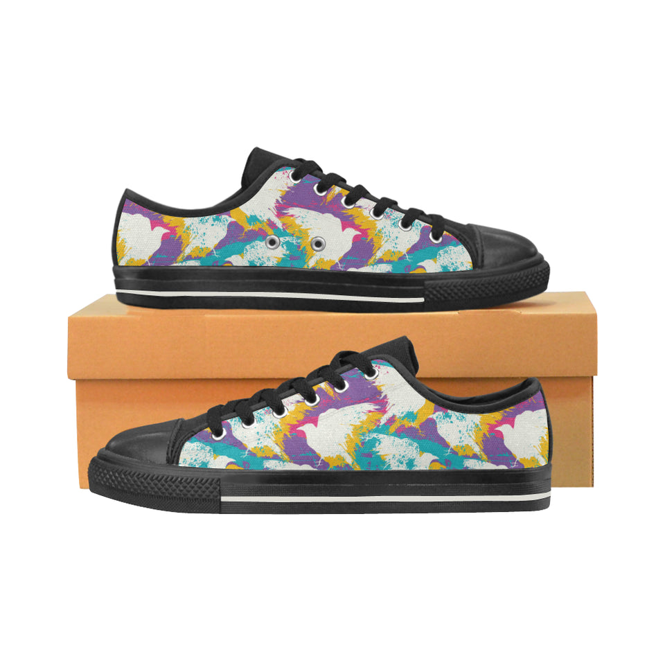 Colorful crow illustration pattern Men's Low Top Canvas Shoes Black