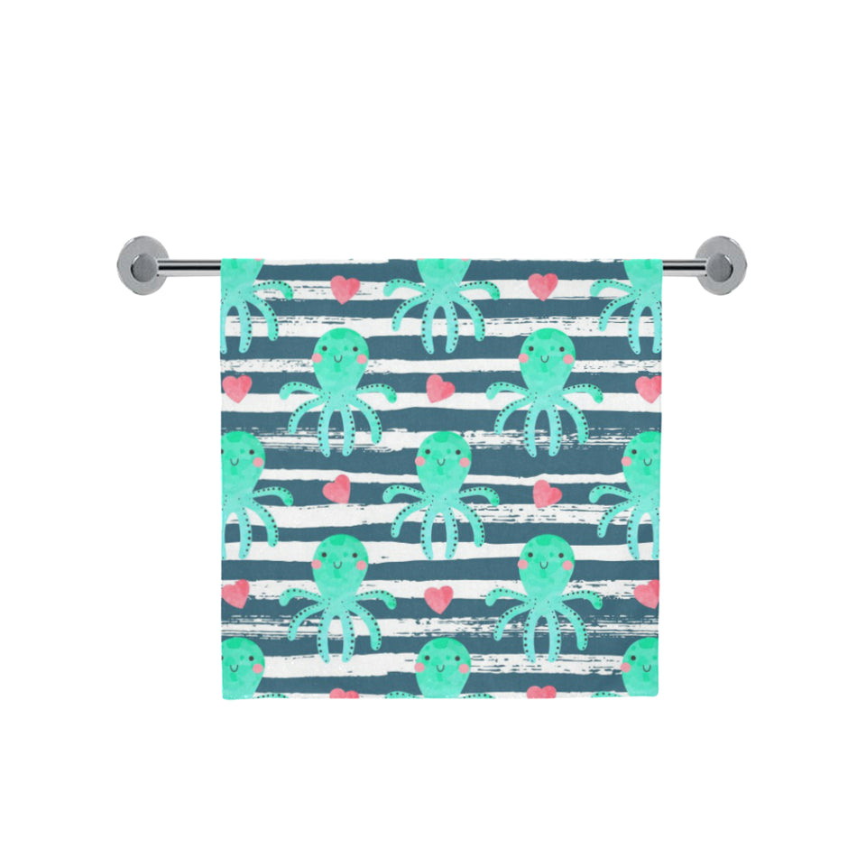 Cute octopuses heart striped background Bath Towel