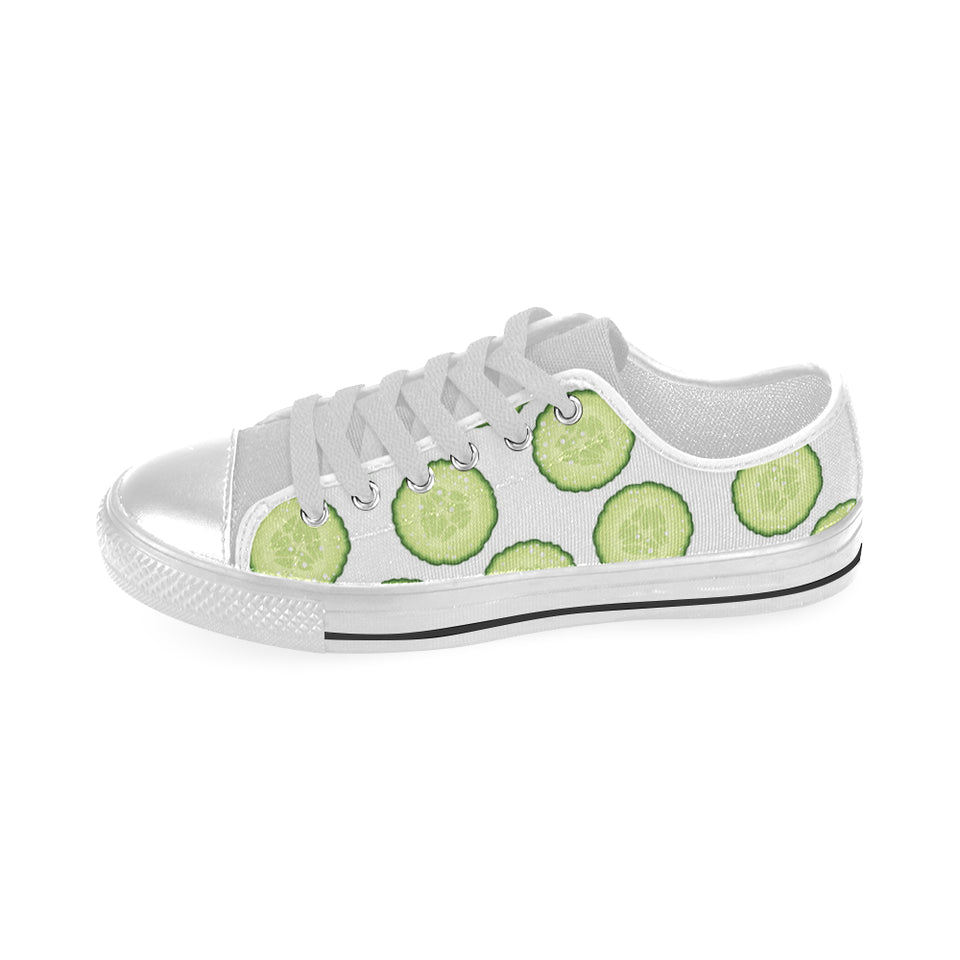Cucumber slices pattern Men's Low Top Canvas Shoes White