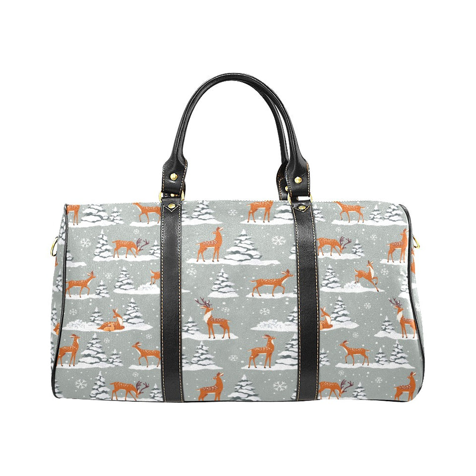 Beautiful deers Winter Christmas Travel Bag