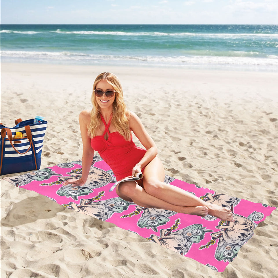 Chameleon lizard pattern pink background Beach Towel