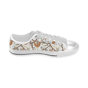 Sloths hanging on the tree pattern Men's Low Top Shoes White