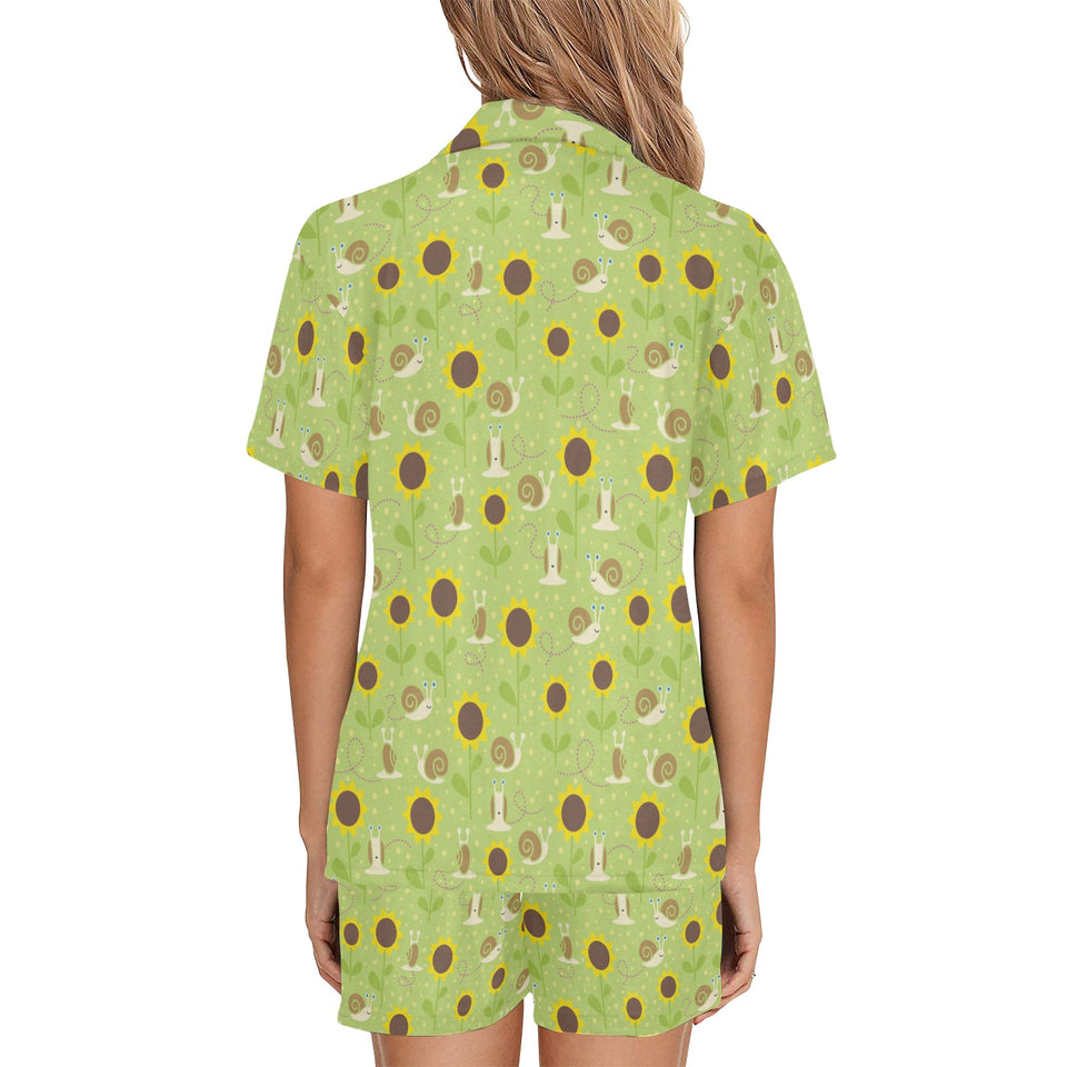 Snail Pattern Print Design 01 Women's V-Neck Short Pajama Set