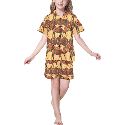 Camel polynesian tribal design pattern Kids' Boys' Girls' V-Neck Short Pajama Set