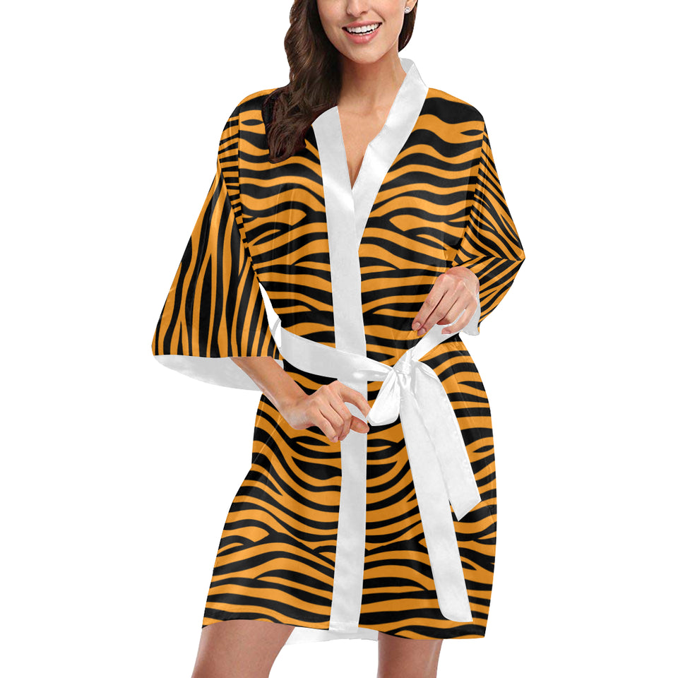 Bengal tigers skin print pattern background Women's Short Kimono Robe
