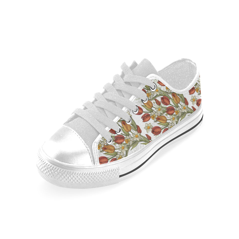 Red tulips and daffodils pattern Men's Low Top Shoes White