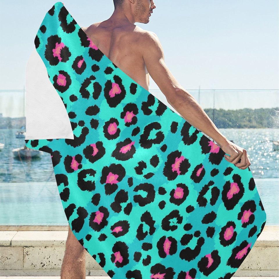 Green leopard skin print pattern Beach Towel