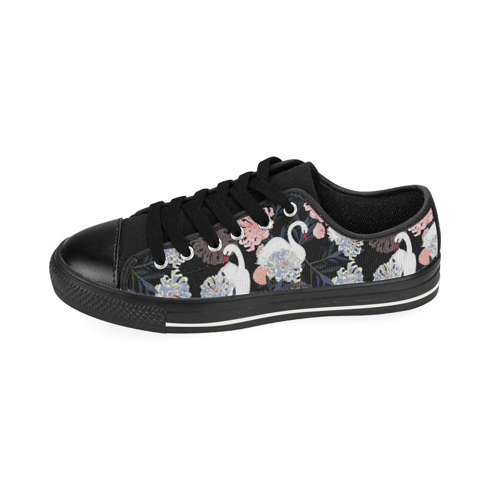 white swan blooming flower pattern Men's Low Top Canvas Shoes Black