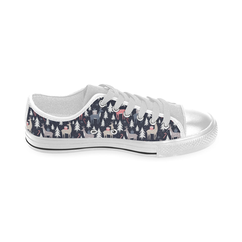 Deers Winter Christmas pattern Men's Low Top Canvas Shoes White