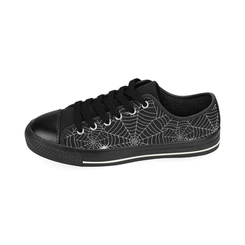 Spider web design pattern Black background white c Men's Low Top Canvas Shoes Black